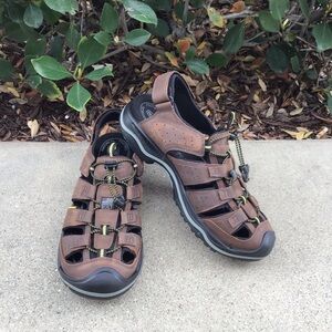 Keen Rialto size 12 bison and black Men's Brown Outdoor Sandals